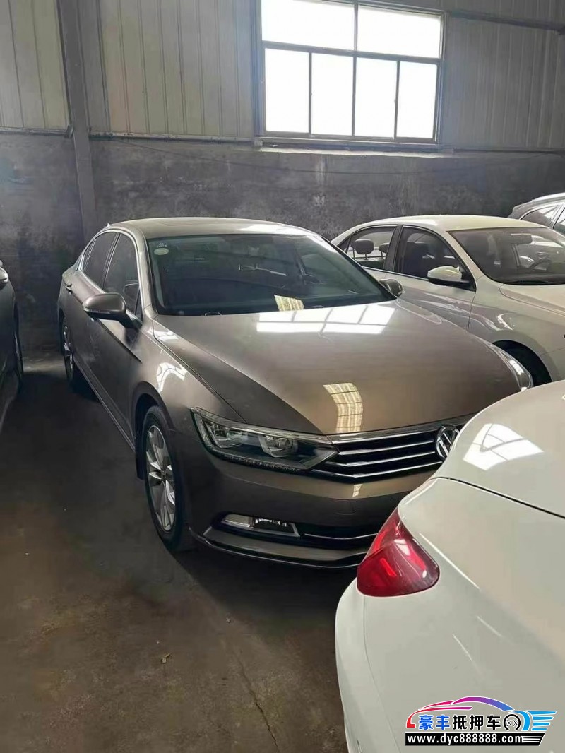 18年大众迈腾轿车抵押车出售