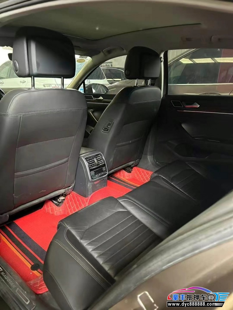 18年大众迈腾轿车抵押车出售