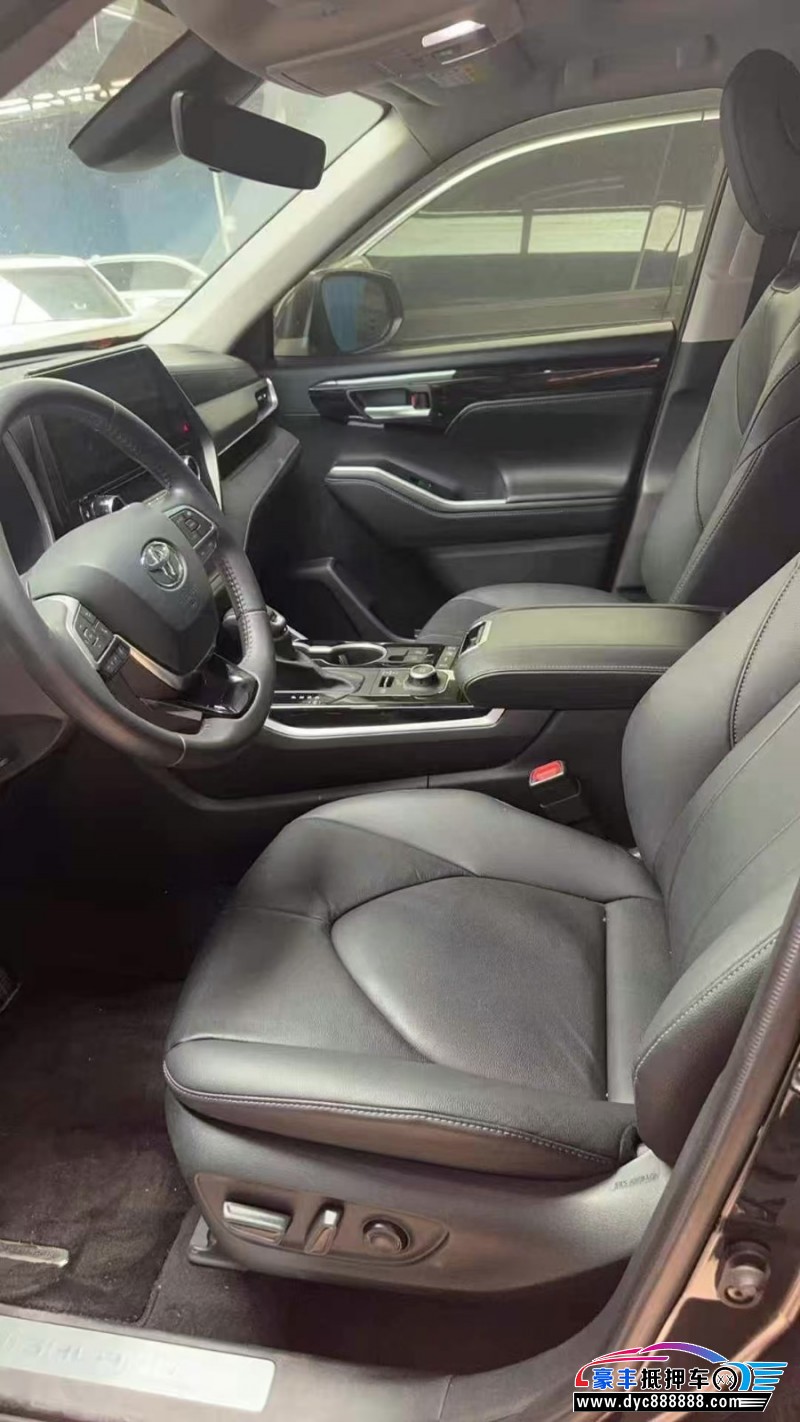 24年丰田汉兰达轿车抵押车出售