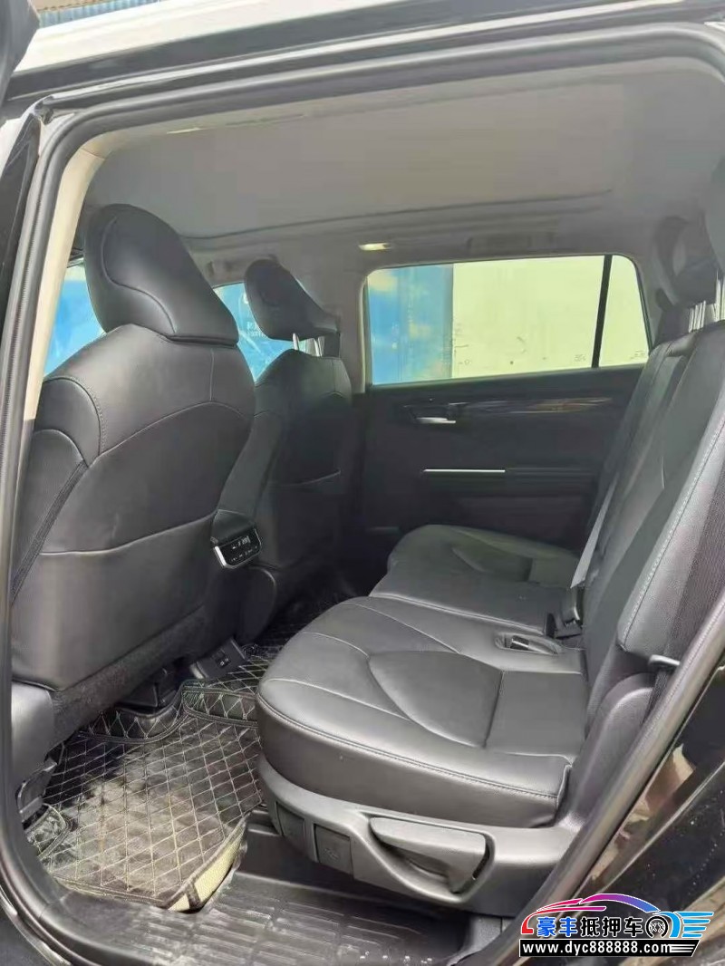 24年丰田汉兰达轿车抵押车出售