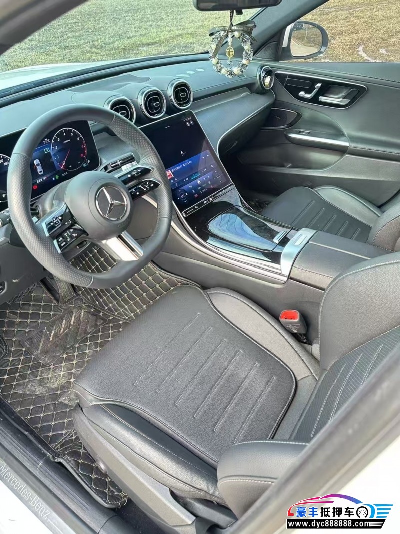 24年奔驰C轿车抵押车出售