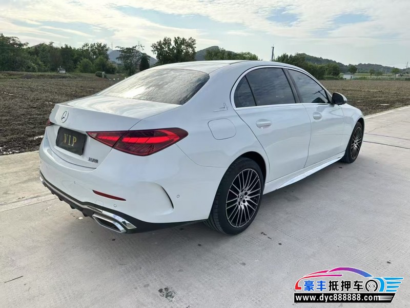 24年奔驰C轿车抵押车出售