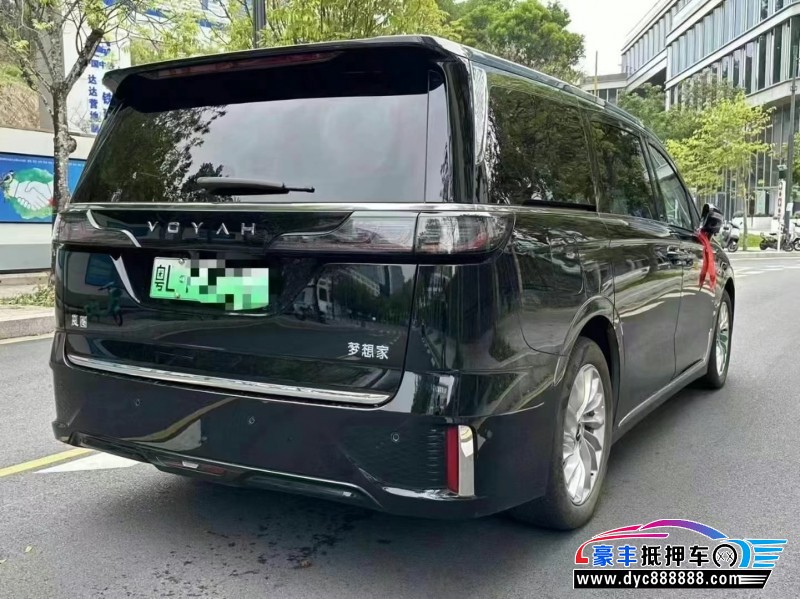 24年岚图梦想家轿车抵押车出售