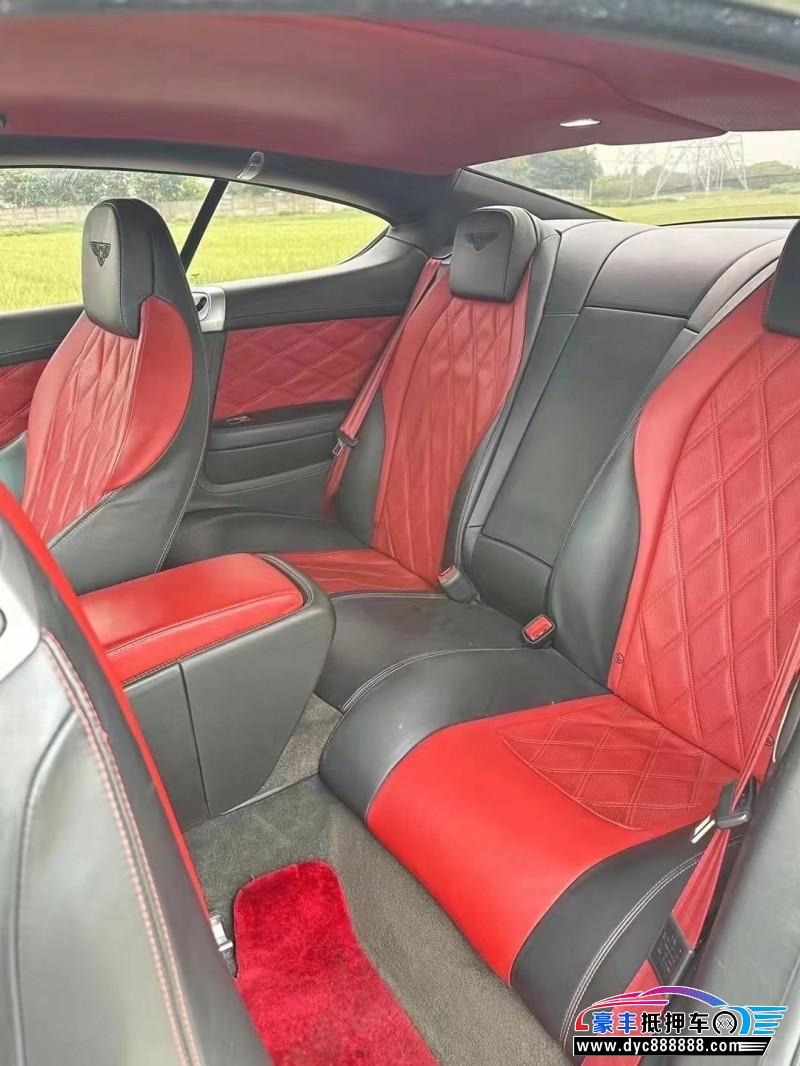 13年宾利欧陆跑车抵押车出售