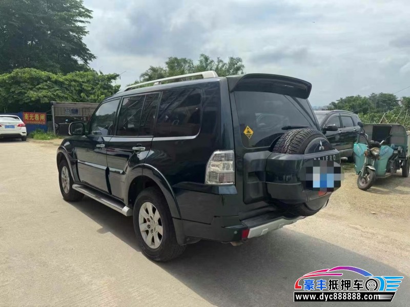 11年三菱帕杰罗轿车抵押车出售