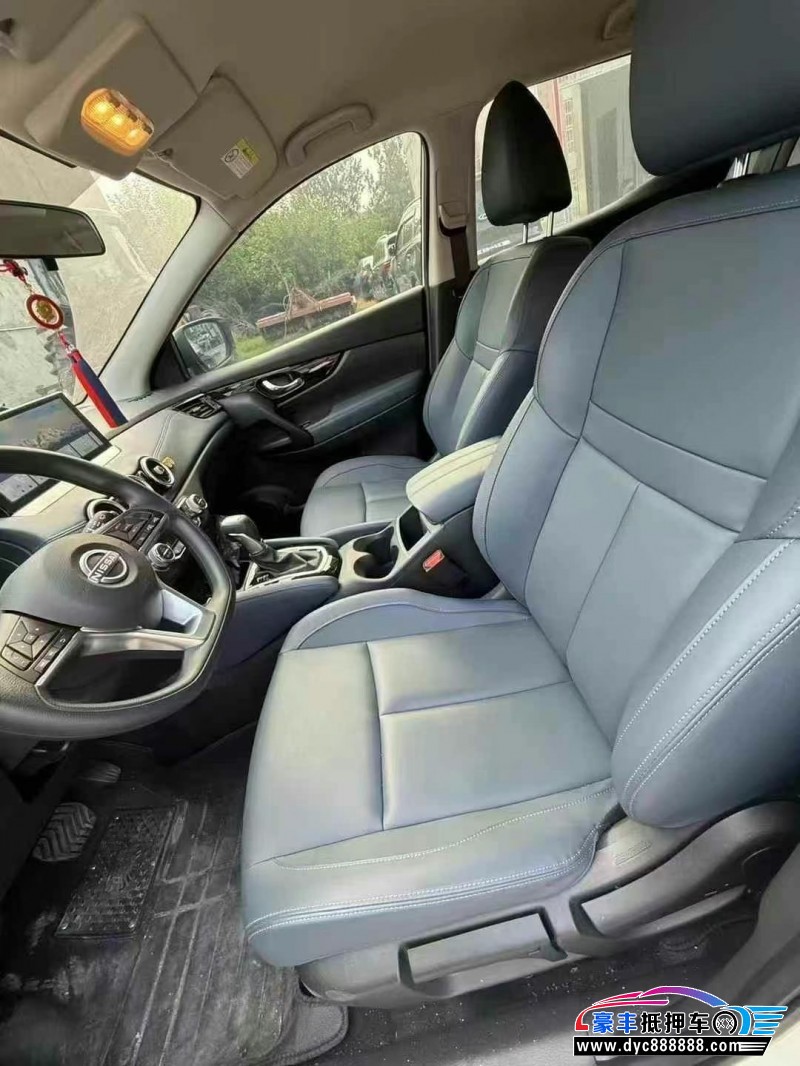 25年日产逍客轿车抵押车出售