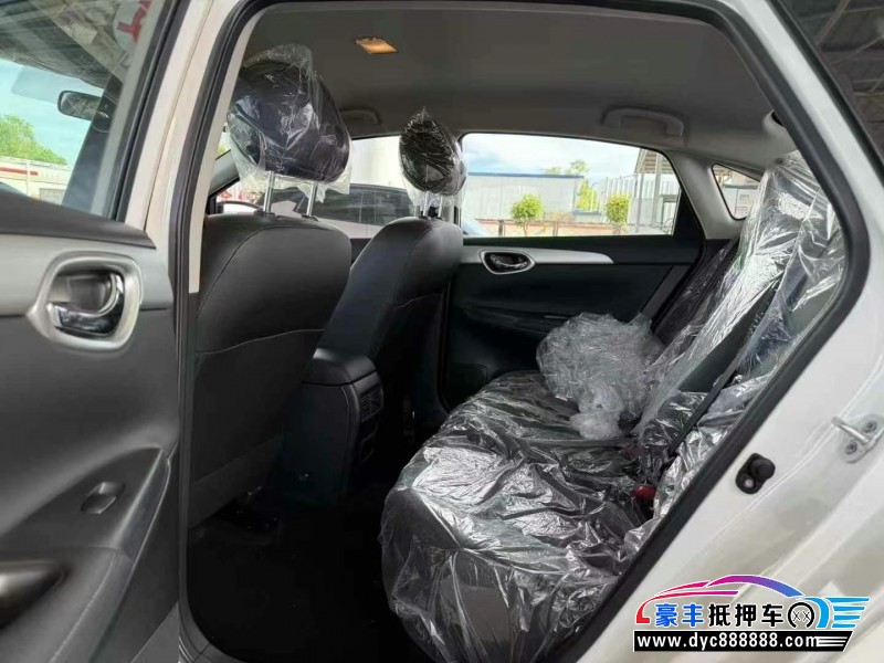 25年日产轩逸轿车抵押车出售