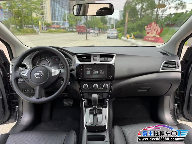 25年日产轩逸轿车抵押车出售