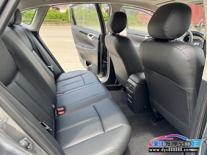 25年日产轩逸轿车抵押车出售