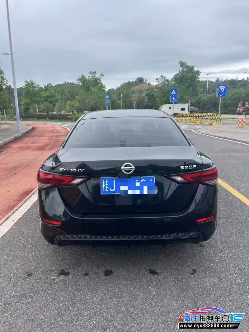 22年日产轩逸轿车抵押车出售