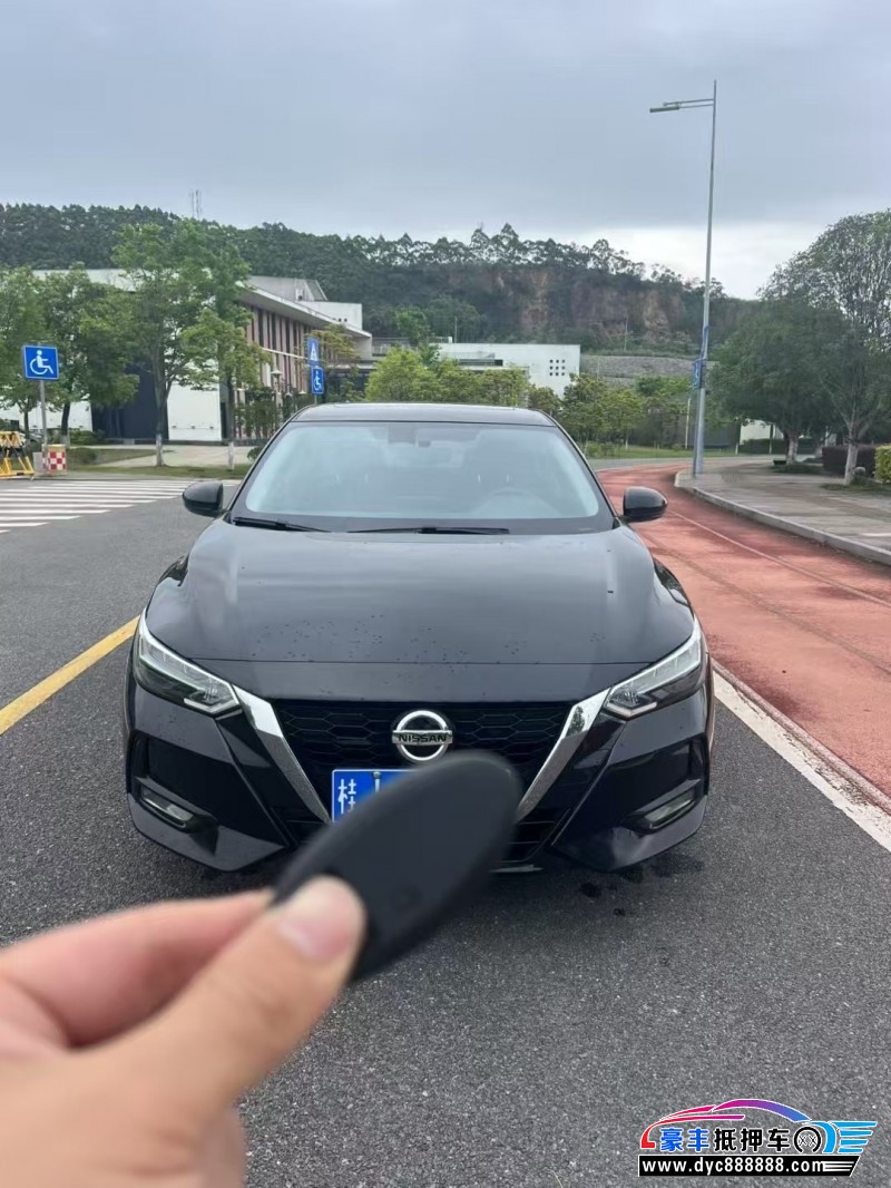 22年日产轩逸轿车抵押车出售