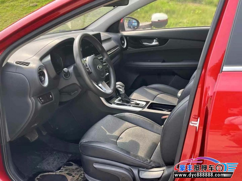 20年起亚K3轿车抵押车出售