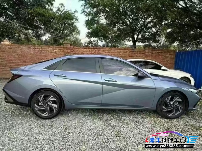 24年现代伊兰特轿车抵押车出售