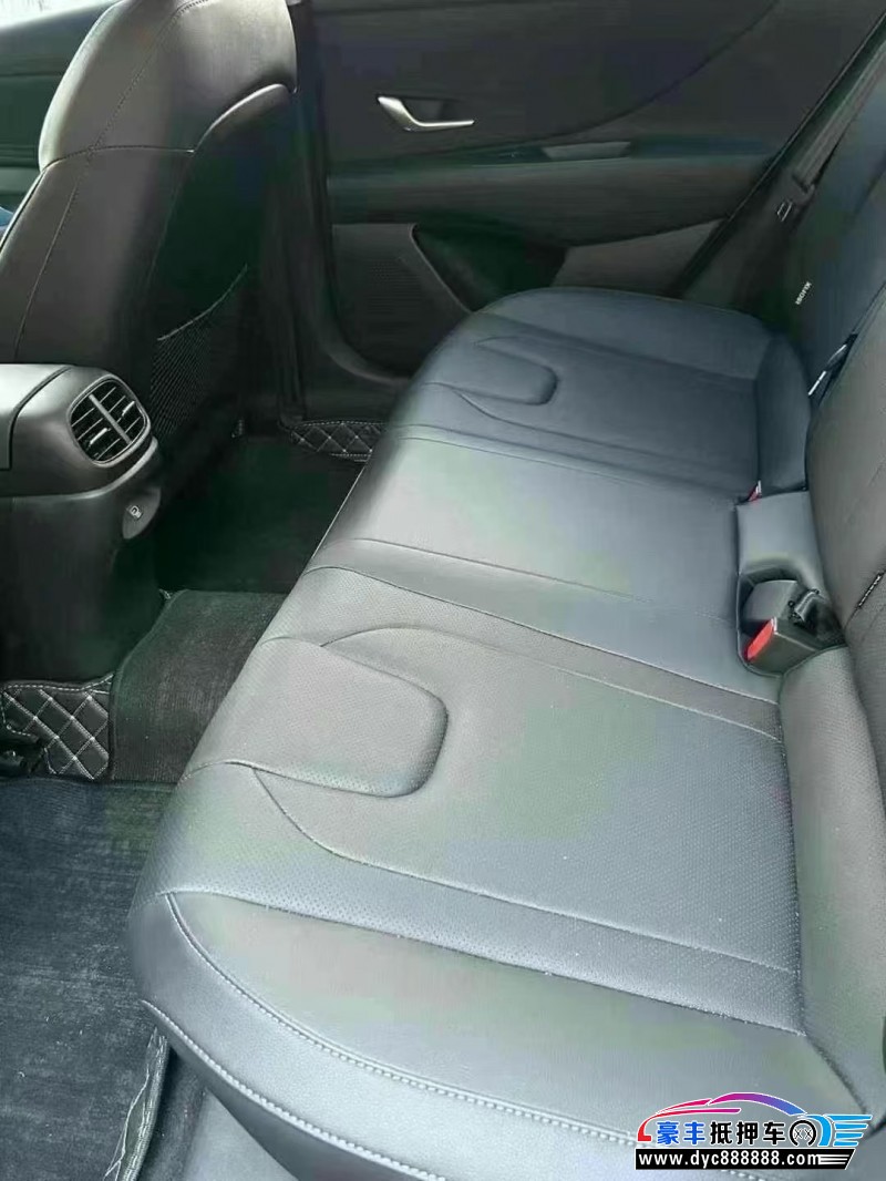 24年现代伊兰特轿车抵押车出售