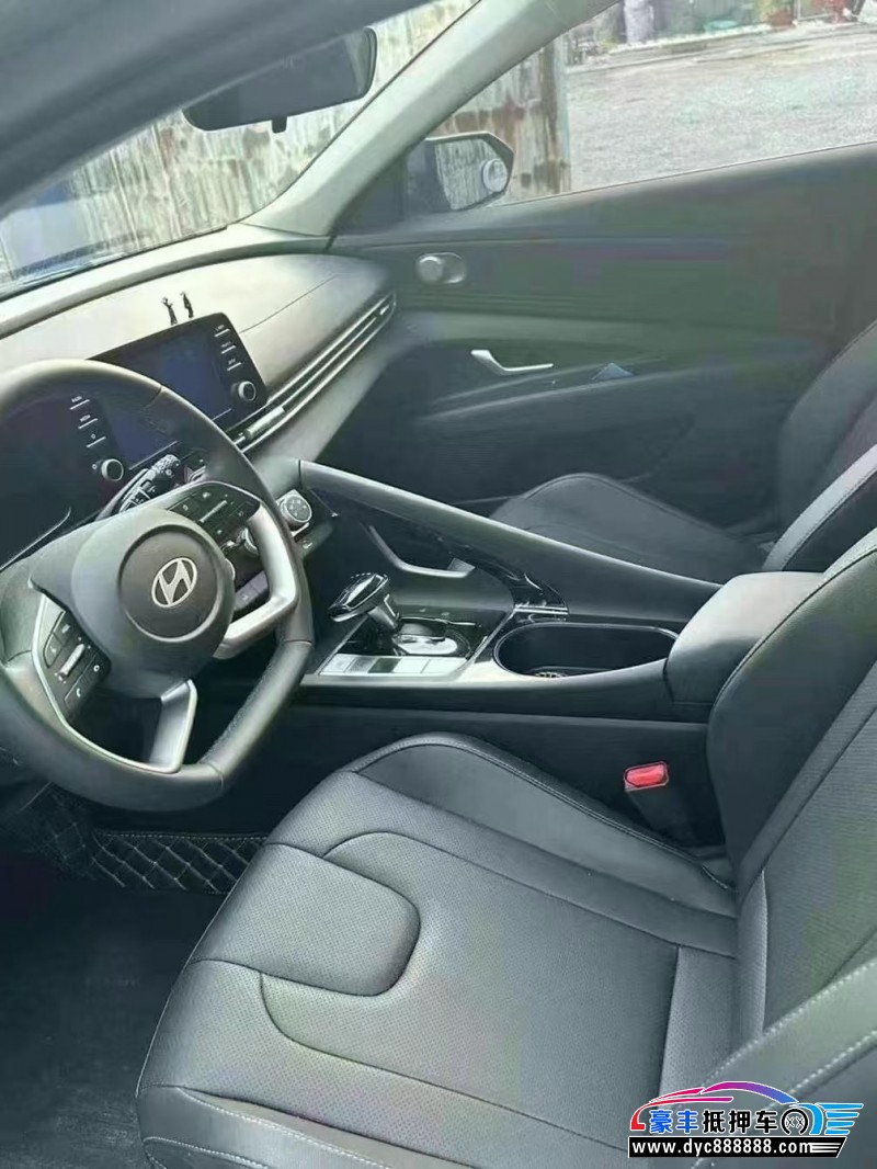 24年现代伊兰特轿车抵押车出售