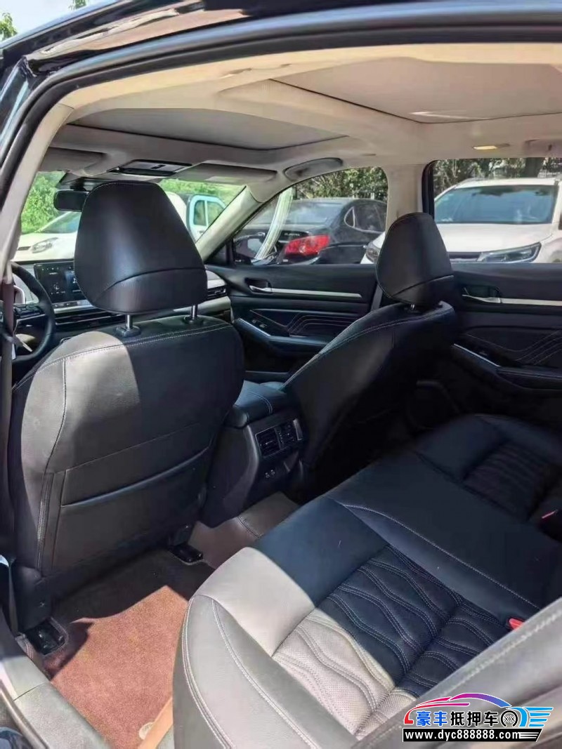 24年日产轩逸轿车抵押车出售