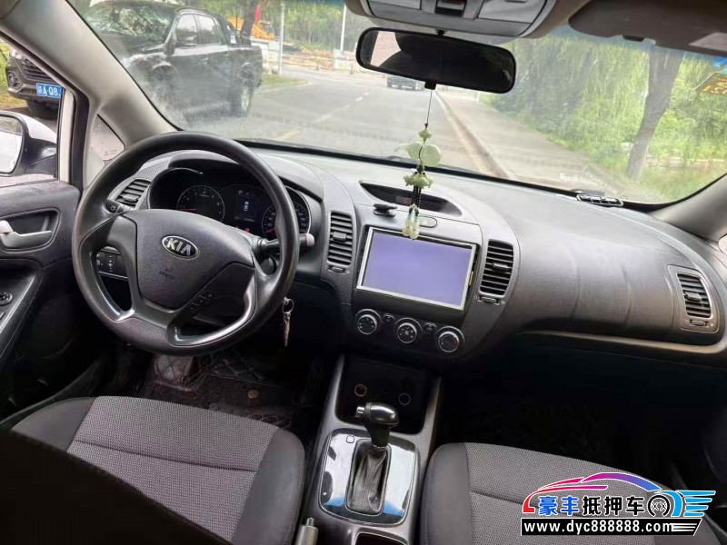 17年起亚K3轿车抵押车出售