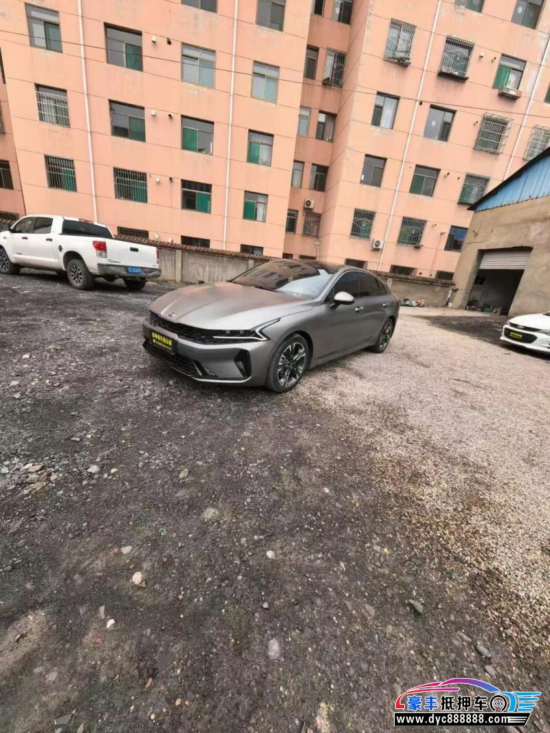 21年起亚K5轿车抵押车出售