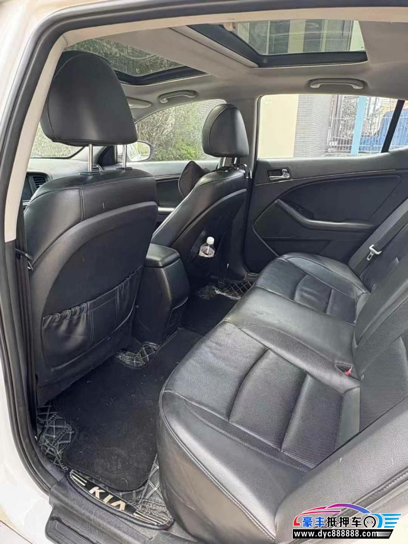 14年起亚K5轿车抵押车出售