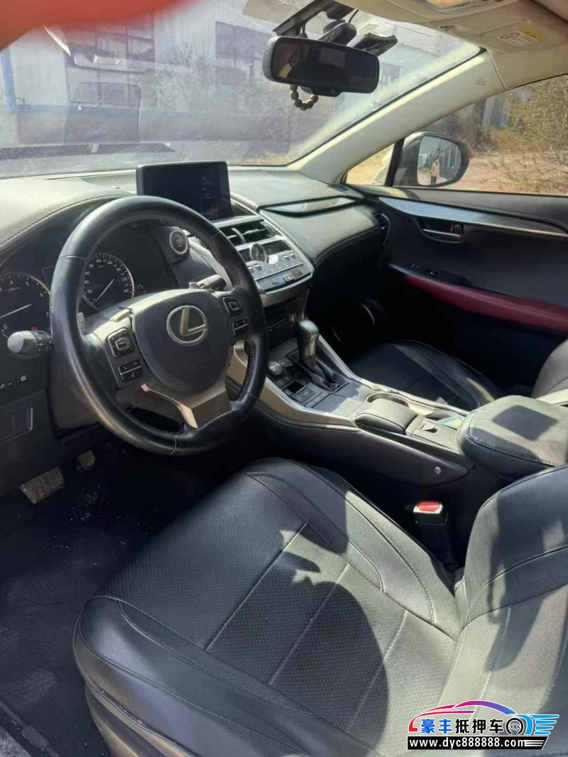 20年雷克萨斯NX轿车抵押车出售