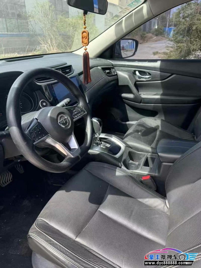 18年日产奇骏轿车抵押车出售