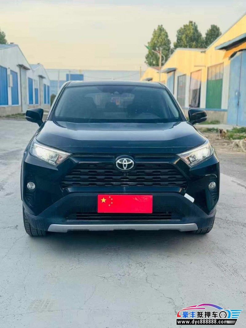 22年丰田RAV4轿车抵押车出售