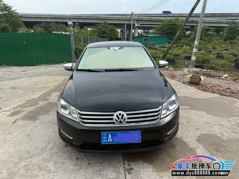 13年大众迈腾轿车抵押车出售