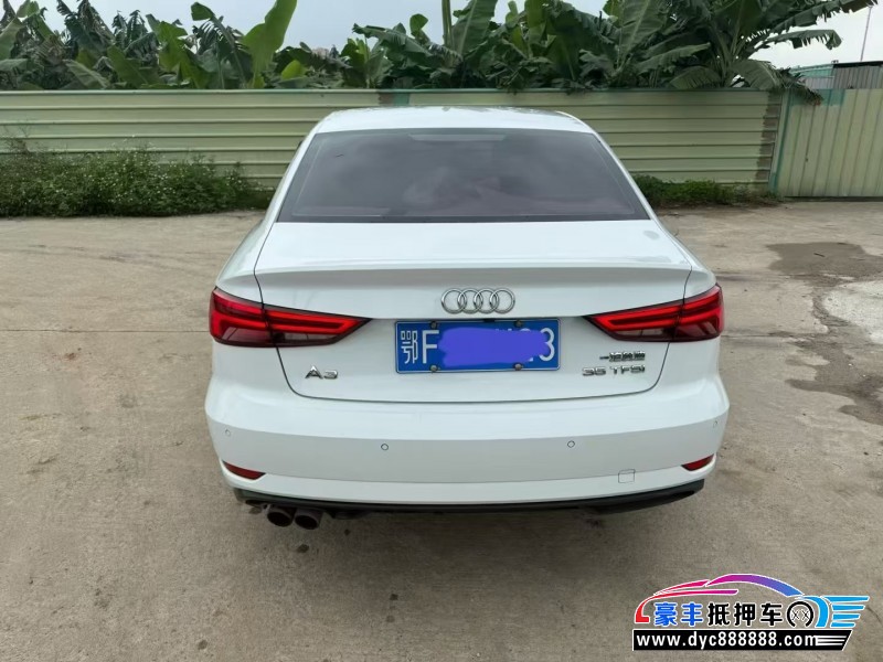 17年奥迪A3轿车抵押车出售