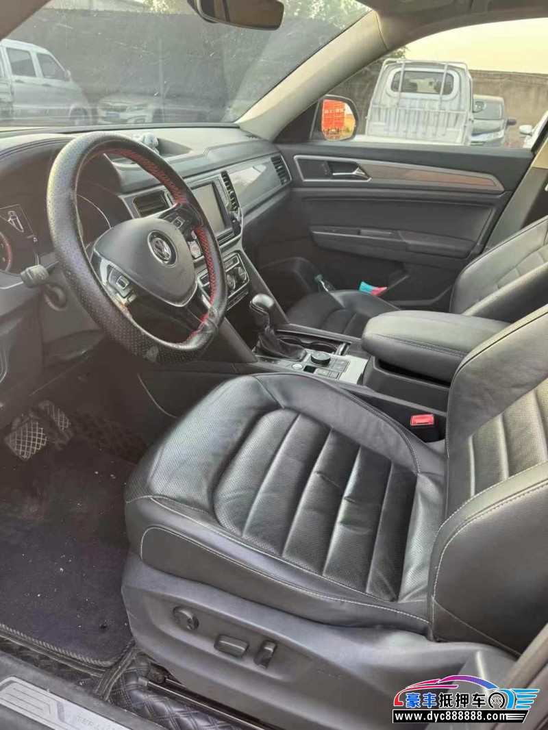 18年大众途昂轿车抵押车出售