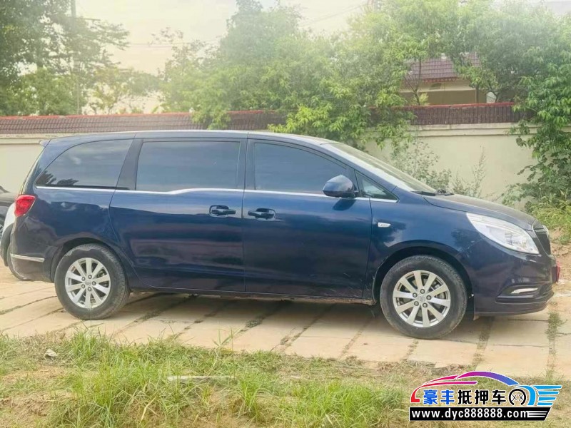 17年别克GL8轿车抵押车出售