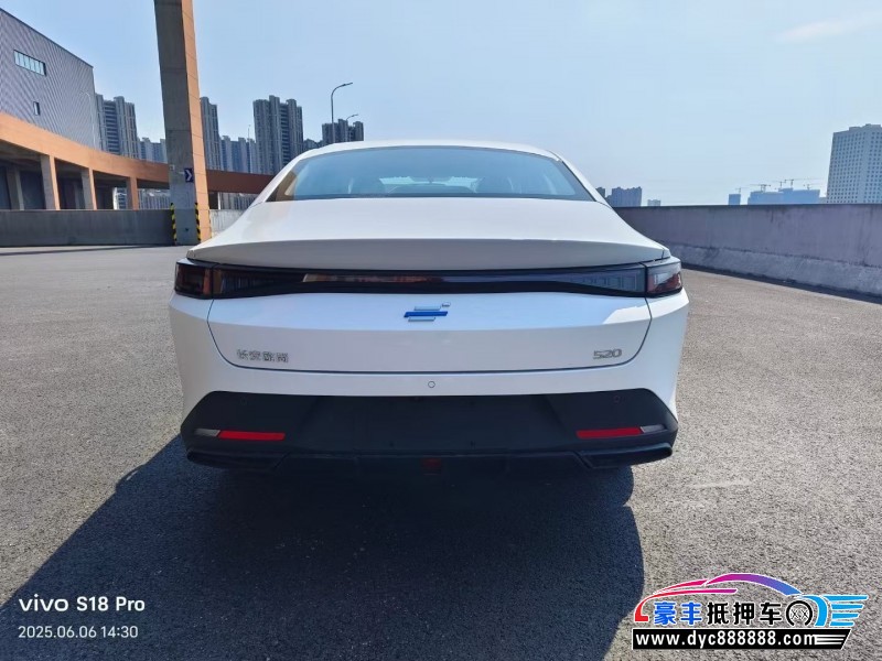 25年长安欧尚欧尚轿车抵押车出售