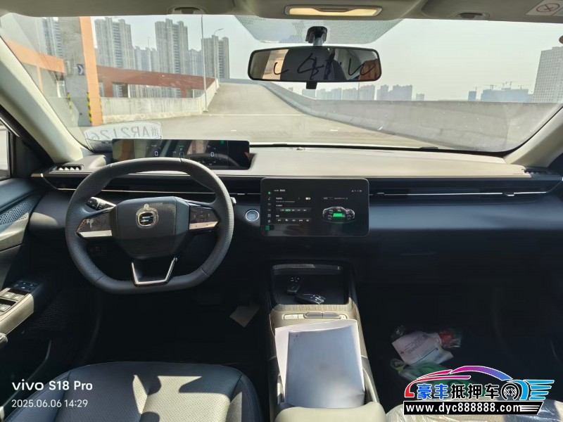 25年长安欧尚欧尚轿车抵押车出售