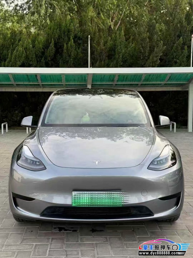 抵押车出售24年特斯拉Model Y轿车