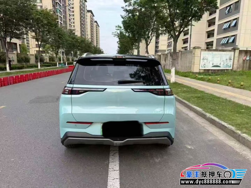 22年埃安Y70轿车抵押车出售