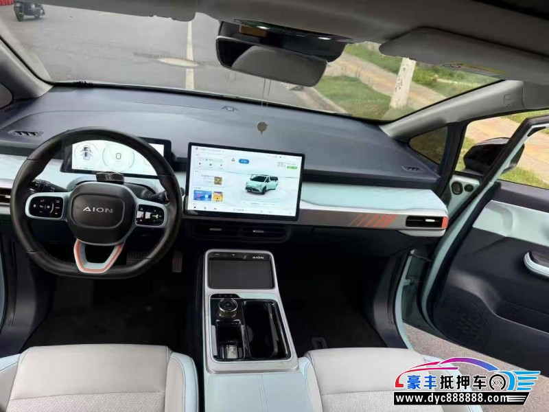 22年埃安Y70轿车抵押车出售