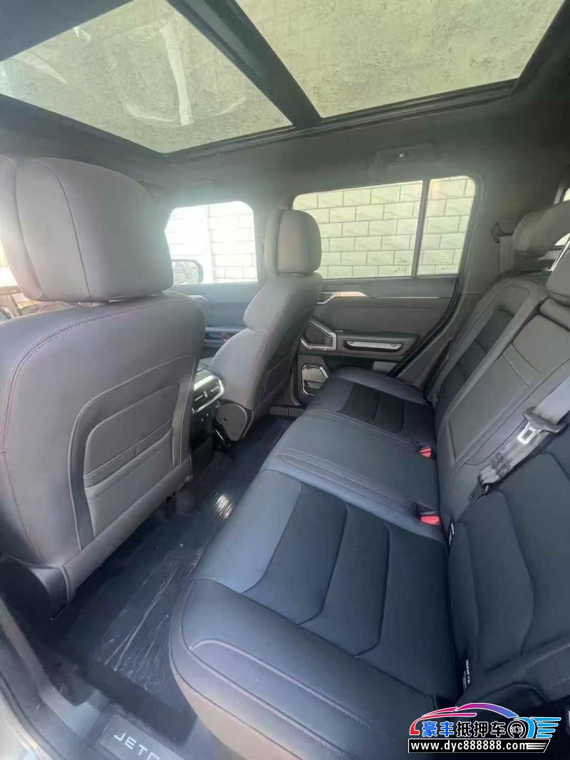 25年捷途旅行者轿车抵押车出售