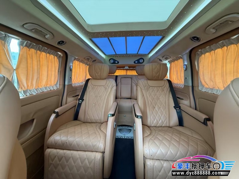 21年奔驰威霆轿车抵押车出售