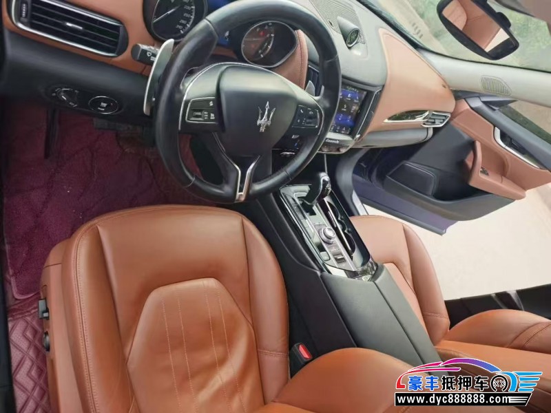 17年玛莎拉蒂莱万特轿车抵押车出售