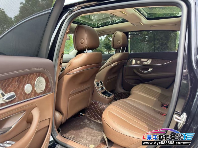 23年奔驰E轿车抵押车出售