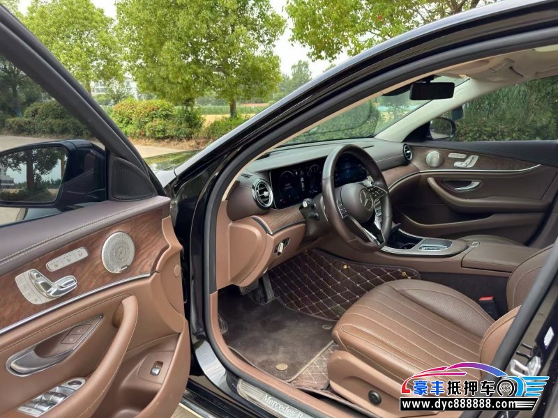 23年奔驰E轿车抵押车出售