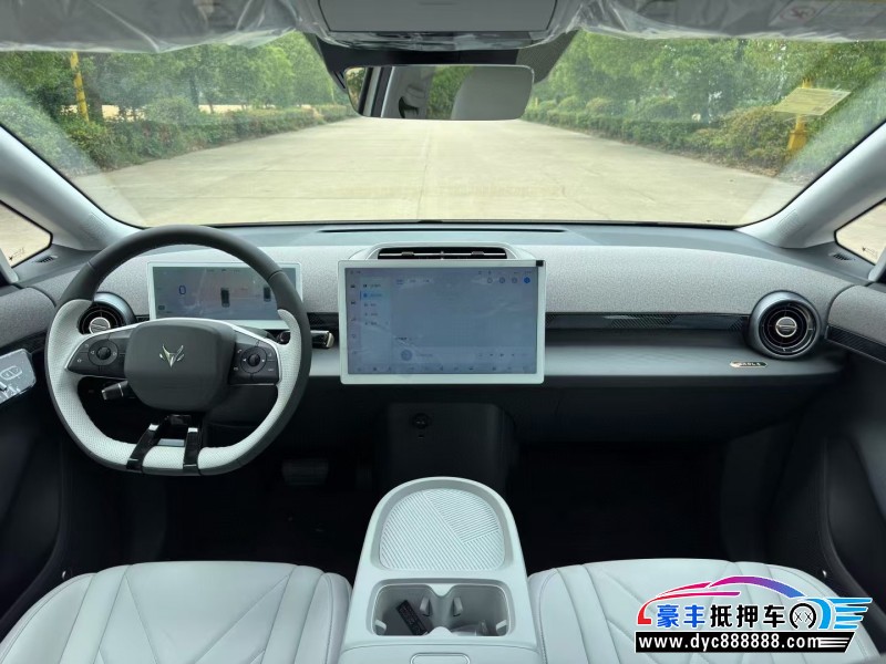 25年极狐考拉轿车抵押车出售