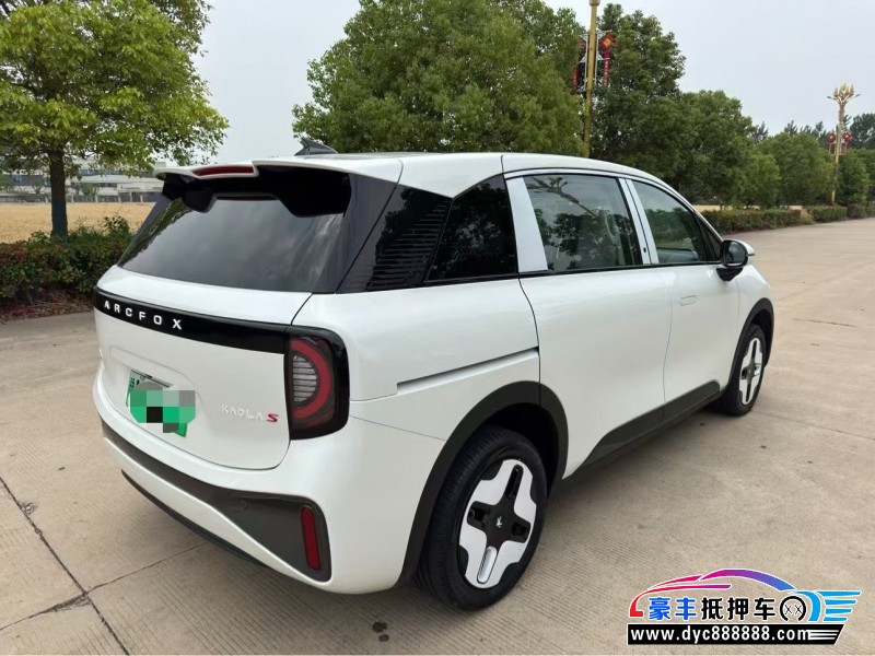 25年极狐考拉轿车抵押车出售