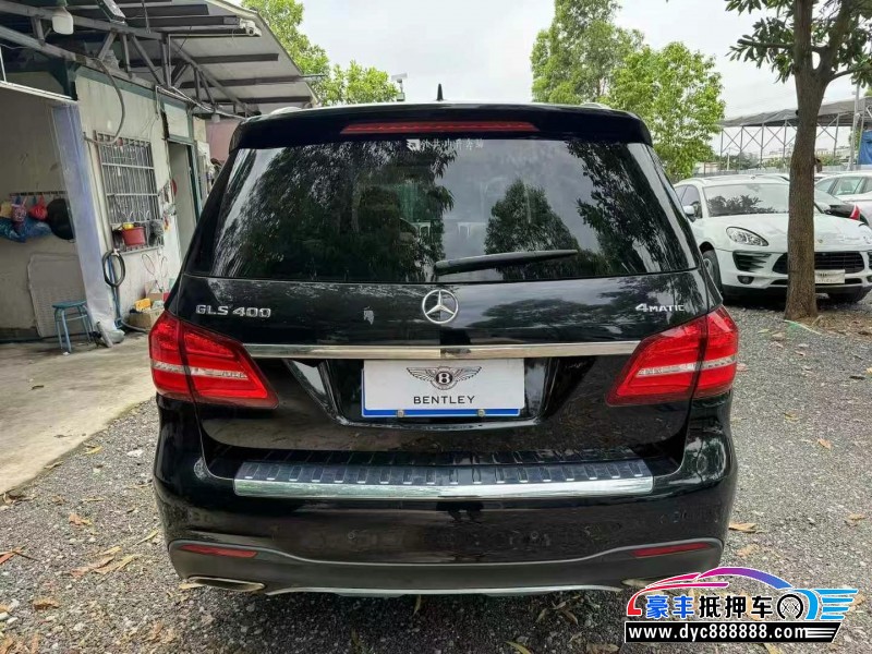 18年奔驰GLS轿车抵押车出售