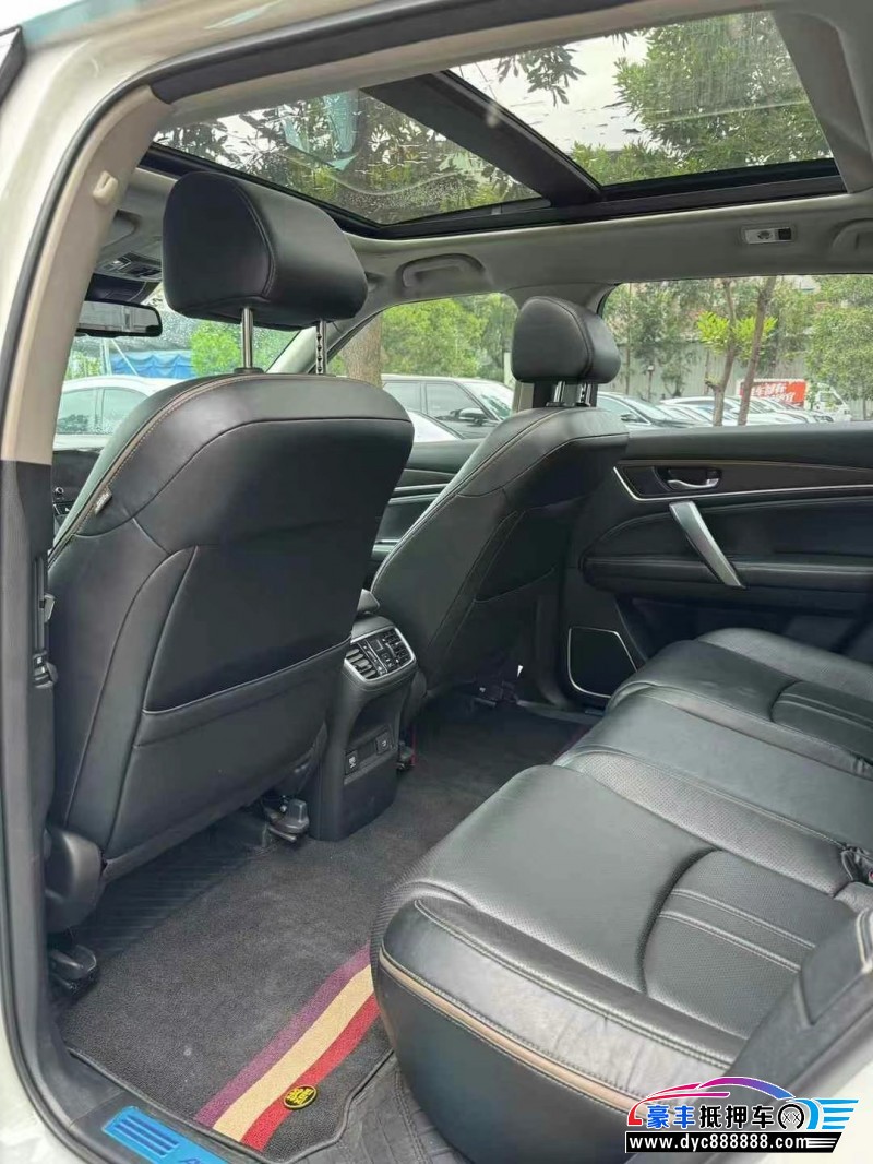 20年本田冠道轿车抵押车出售