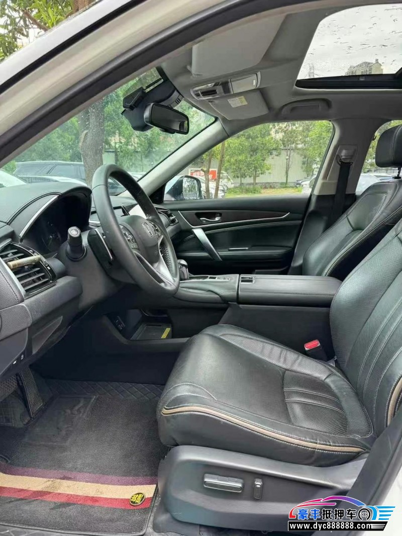 20年本田冠道轿车抵押车出售