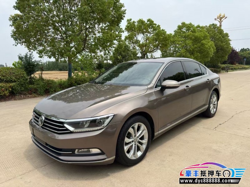 17年大众迈腾轿车抵押车出售