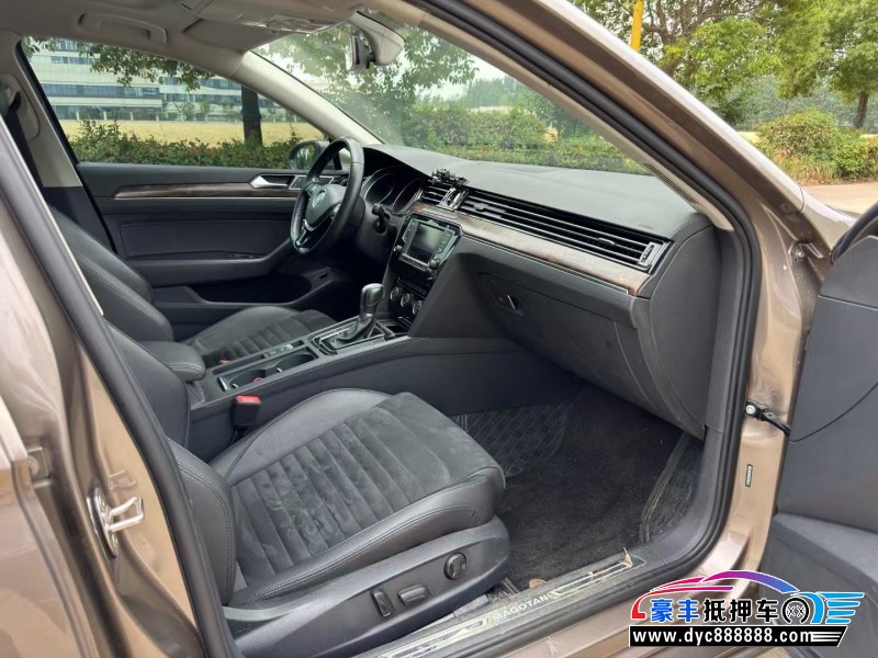 17年大众迈腾轿车抵押车出售