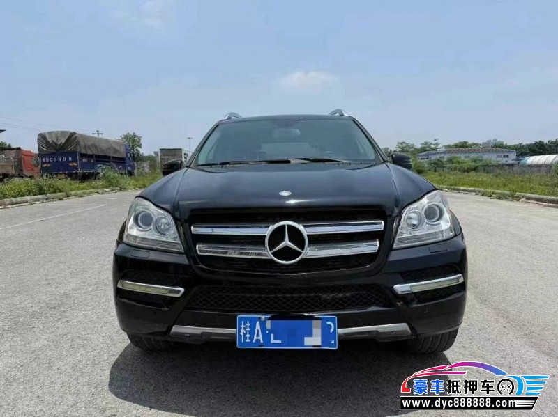 12年奔驰GL轿车