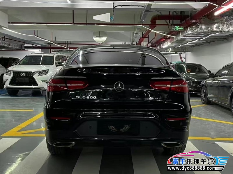 18年奔驰GLC轿车抵押车出售