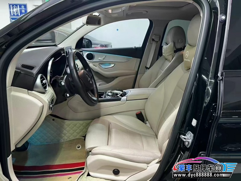 18年奔驰GLC轿车抵押车出售